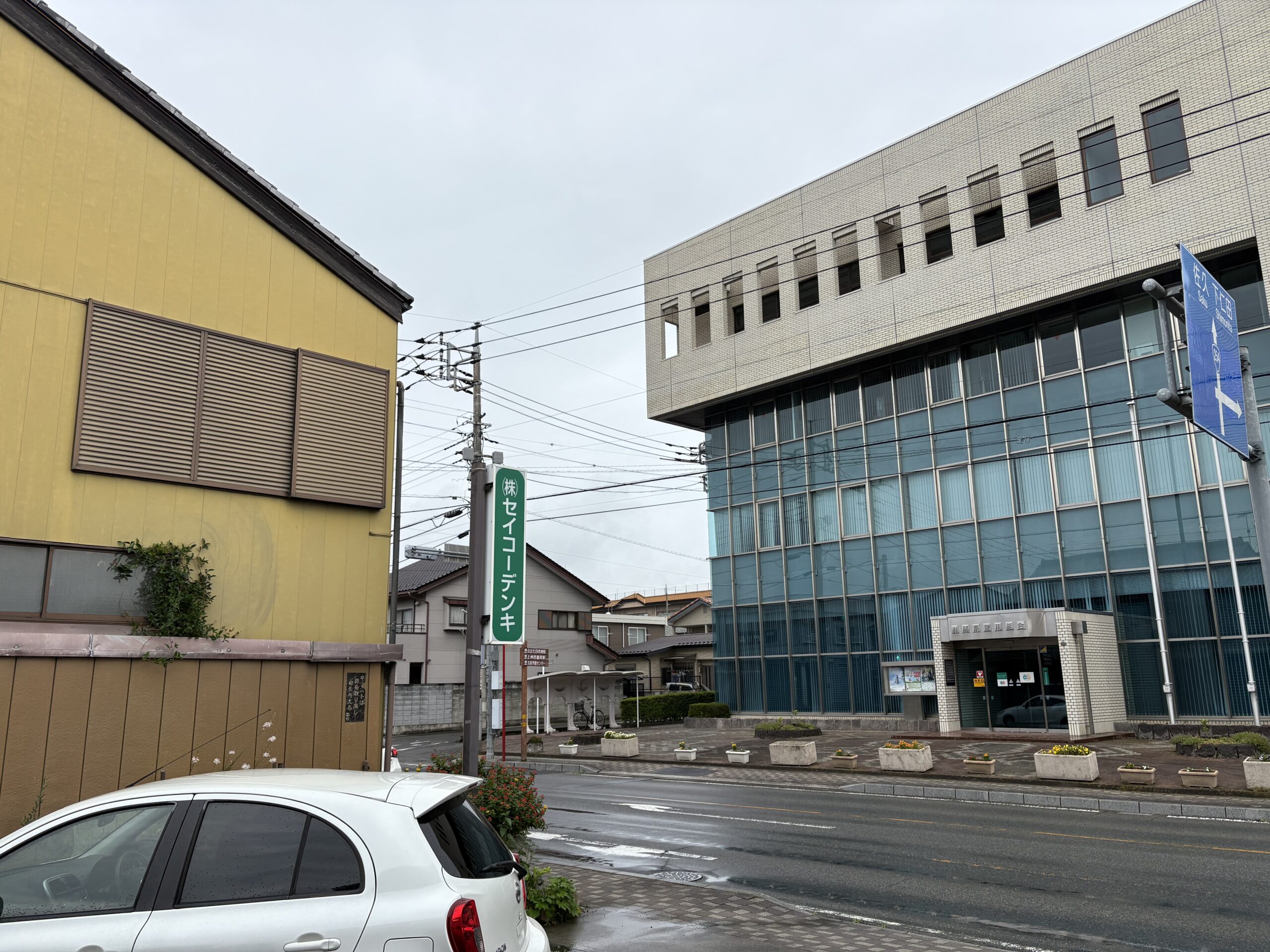 富岡市内IHIで電気の外構工事に携わらせていただいています。